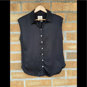 Chaser silk button down shirt medium